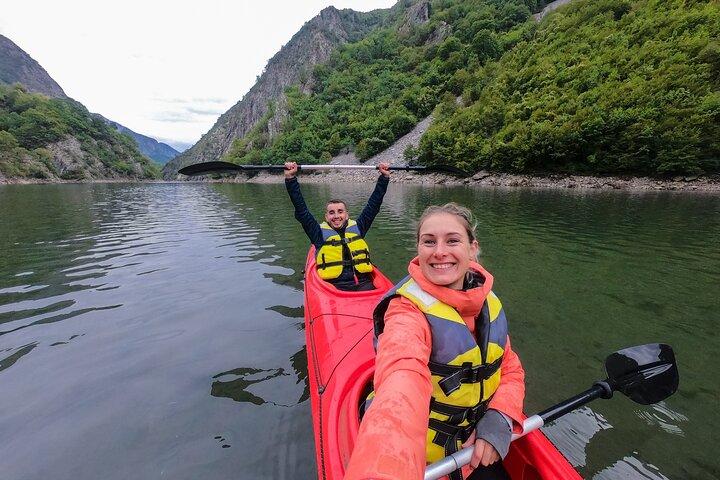 Kayak ed escursioni sul lago Koman, Valbona e Theth in tour di 4 giorni da Tirana