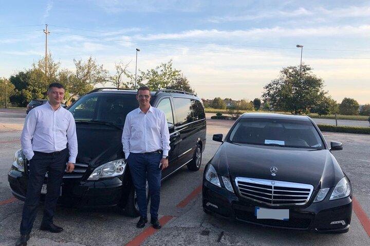 Flughafen Baku Heydar Aliyev (GYD) zu Hotels in Baku - Privater Transfer bei der Ankunft