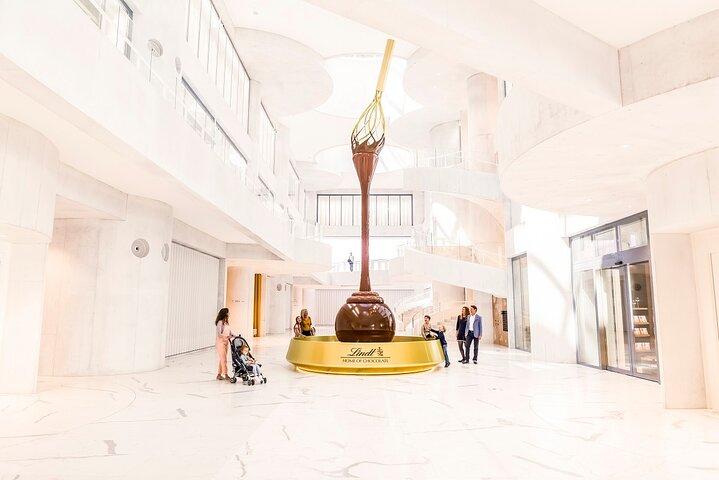 チューリッヒ発伝統のスイスチーズフォンデュのディナー付きスイスの食をめぐるツアー