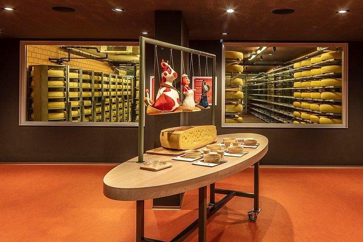 Bern Small Group Day Trip from Lucerne With Emmental Dairy Visit