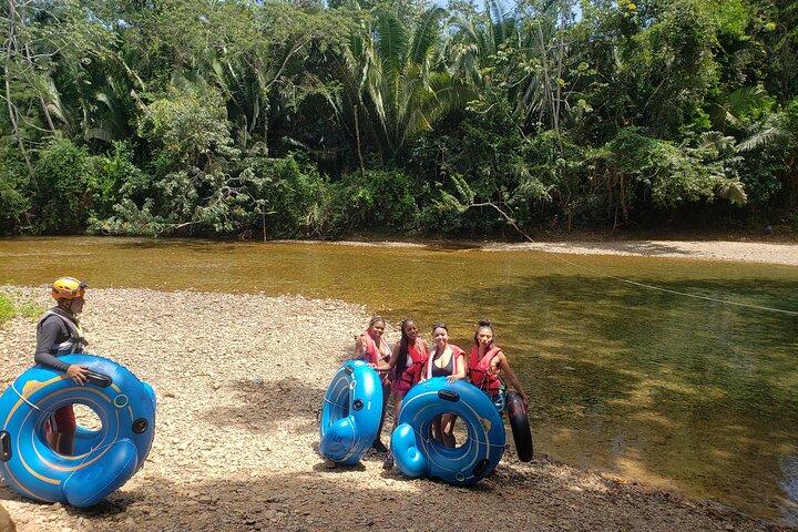 Private Belize Cave Tubing & Howler Monkey Sanctuary Kombitour mit Mittagessen