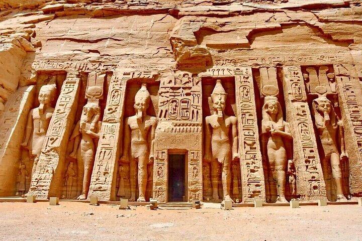 Tour privado de Abu Simbel desde Aswan