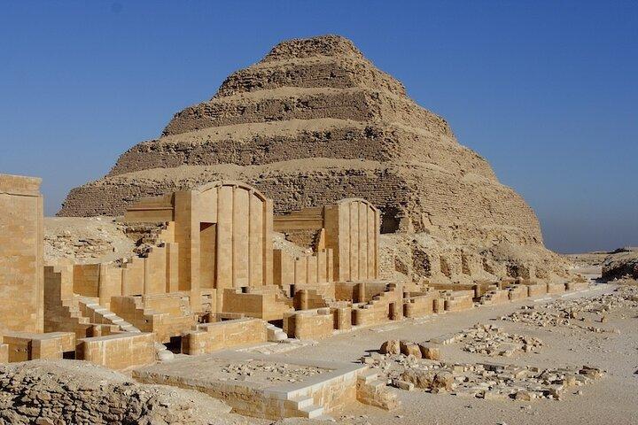 Pyramids, Sakkara & Dahshur Tour au Caire