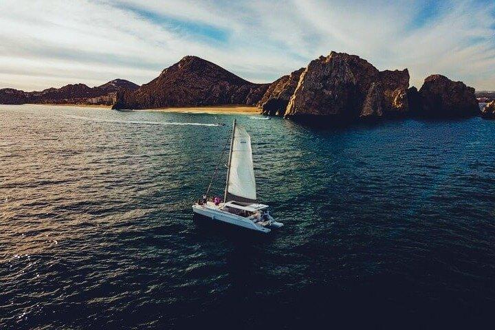 Privé luxe cruise bij zonsondergang in Cabo San Lucas