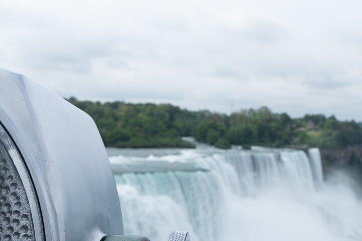 Daredevil Walking Tour: Maid of the Mist and Cave of the Winds
