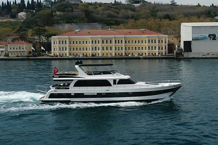 Bosphorus cruise with private boat