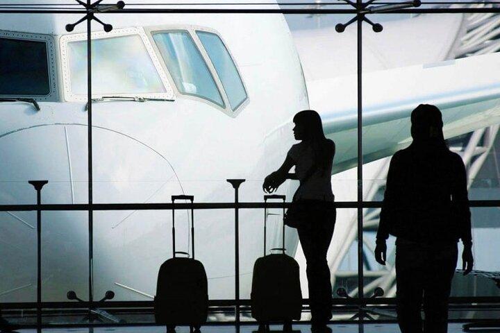 Private Transfer from Paris to Charles de Gaule Airport for 1-3 persons