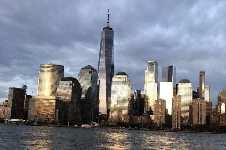Best Private Luxury Daytime Boat Tour in New York City - 1 Hour