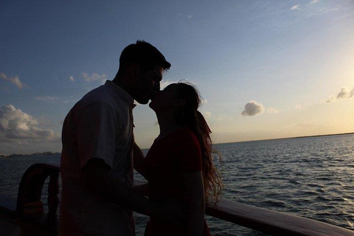 Romantic Dinner Sunset - Sailing Away on the Beautiful Lagoon Nichupte
