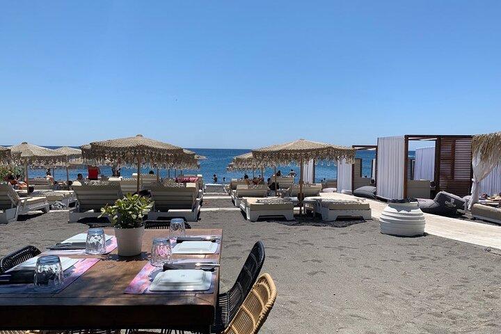 Excursão privada personalizada em Santorini com jantar ao pôr do sol