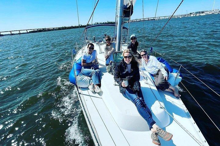 Noleggio Yacht di Lusso Privato, BYOB & Dolphins