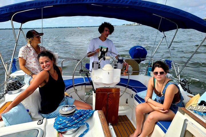 Noleggio Yacht di Lusso Privato, BYOB & Dolphins