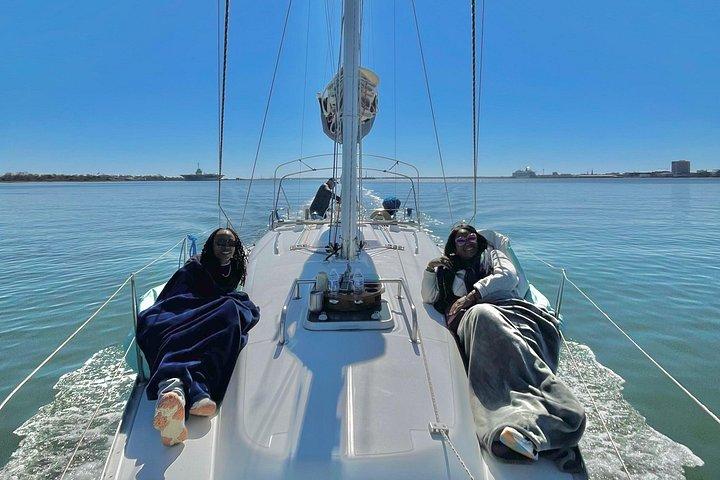 Noleggio Yacht di Lusso Privato, BYOB & Dolphins