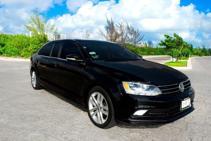 Luxury Sedan desde Costa Mujeres al Aeropuerto de Cancún