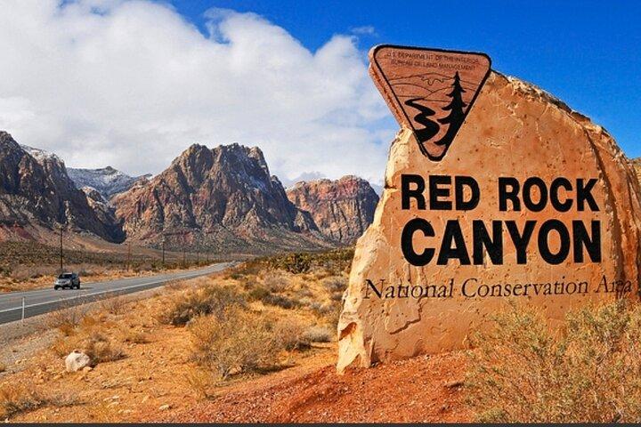 Deserto della California, Red Rock Views e sette montagne magiche