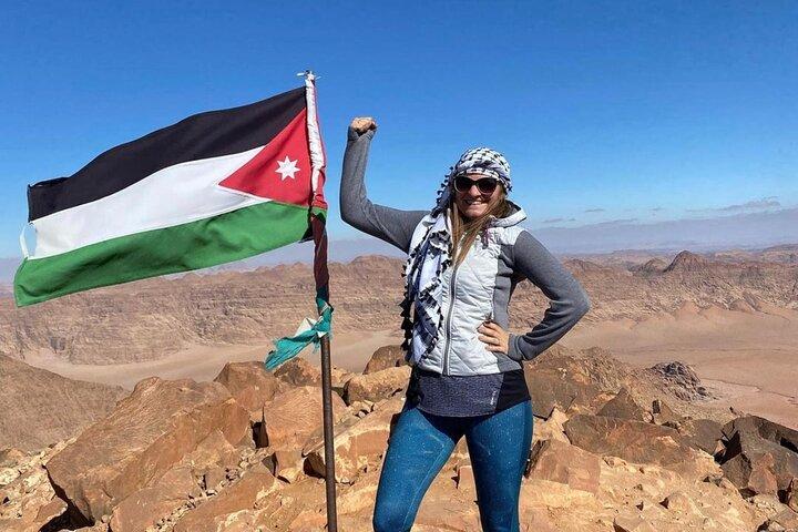 Wadi Rum bergsvandring: Umm Ad Dami, Jordaniens högsta punkt + Jeep-tur och lunch