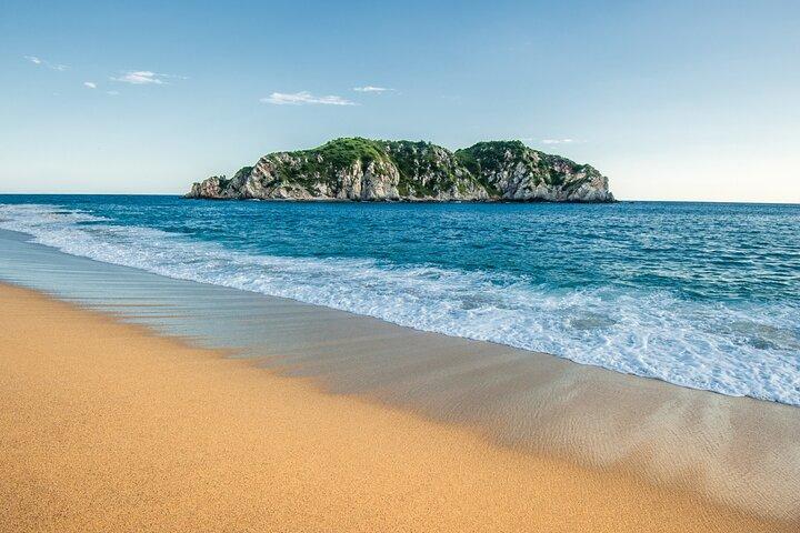 カタマランのワタルコ オアハカの 7 つの湾のガイド付きツアー