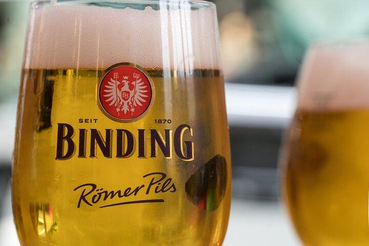 Esperienza di degustazione di birra tedesca privata nel centro storico di Francoforte