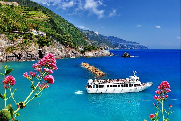Excursão em grupo pequeno Cinque Terre max 13 pessoas a partir do porto de Livorno