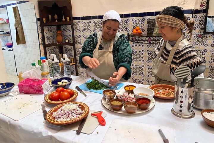 Half-Day Cooking Class with Local Chef Laila in Marrakech