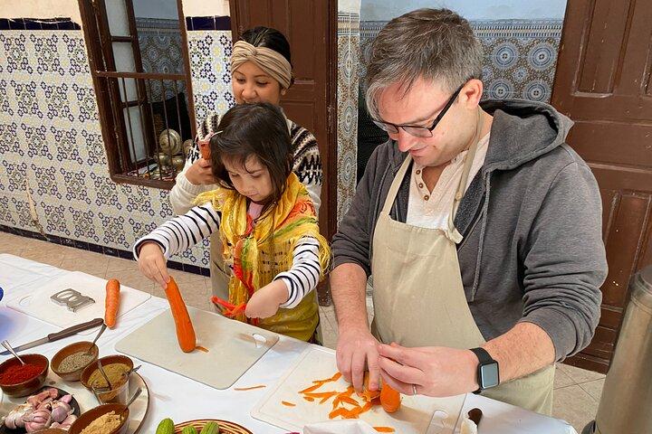 Halbtägiger Kochkurs mit der lokalen Köchin Laila in Marrakesch