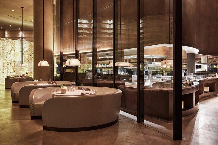 Experiencia gastronómica en Armani Hotel Burj Khalifa con traslados