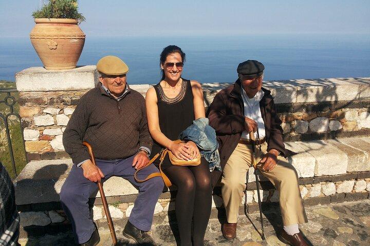 Heldagstur till Etna, Taormina, Naxos Bay och Castelmola