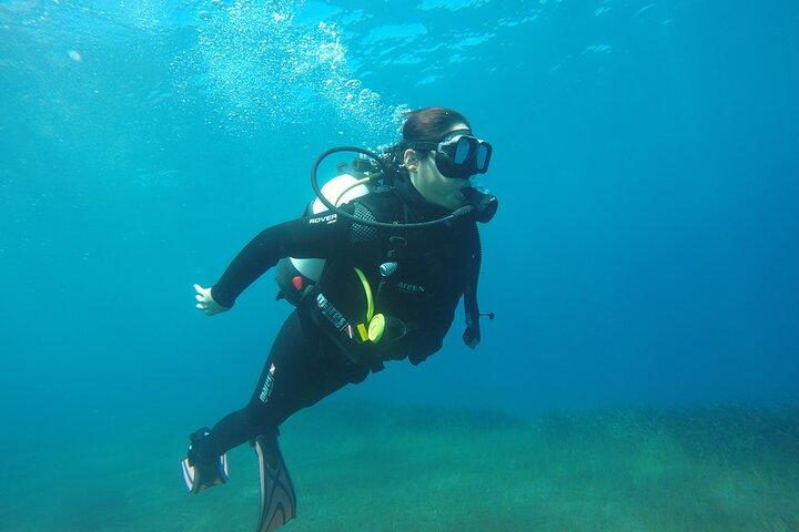 Experiencia de buceo en Santorini