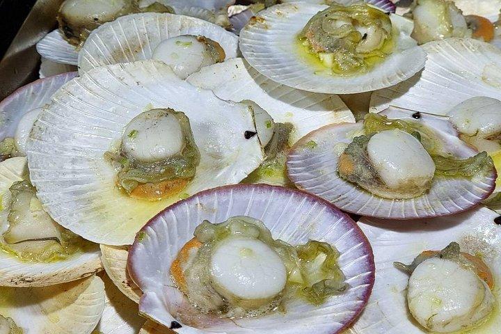 バンコクのチャオプラヤー川沿いのトワイライト ディナー クルーズ
