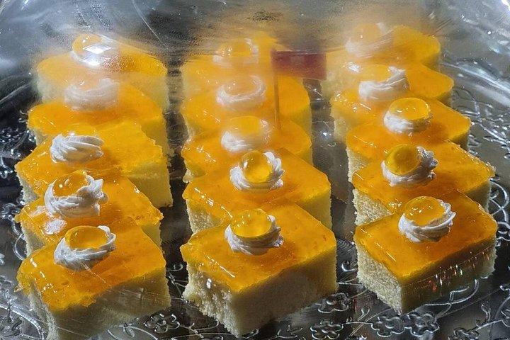 バンコクのチャオプラヤー川沿いのトワイライト ディナー クルーズ