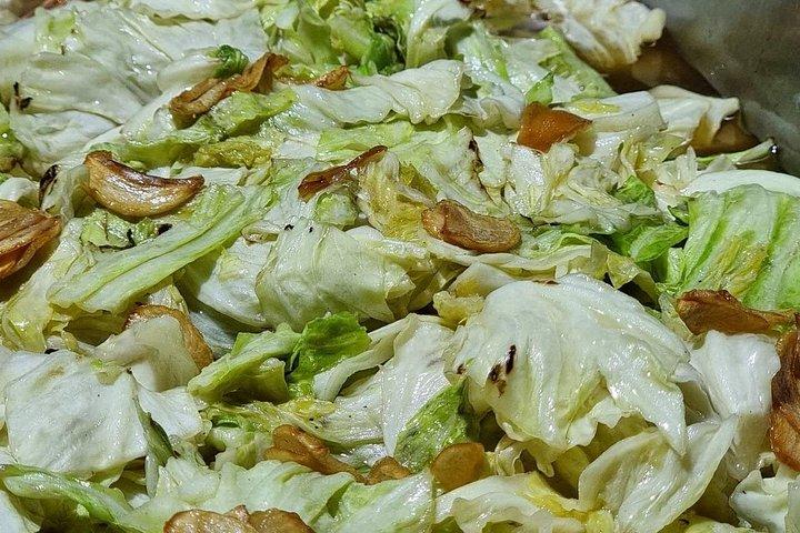バンコクのチャオプラヤー川沿いのトワイライト ディナー クルーズ