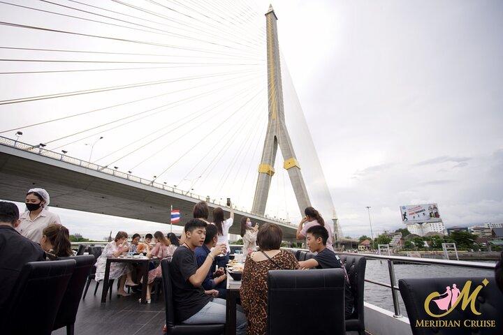 Meridian Sunset Dinner Cruise - Paraíso flotante desde ICONSIAM Bangkok