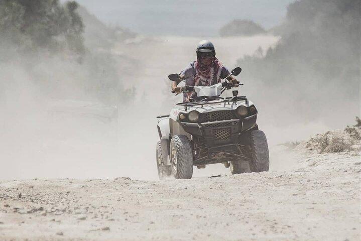 Tour en quad o buggy desde Coral Bay hasta Adonis Baths