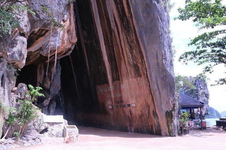カオラックからのホン島でのシーカヌーの日帰りツアー
