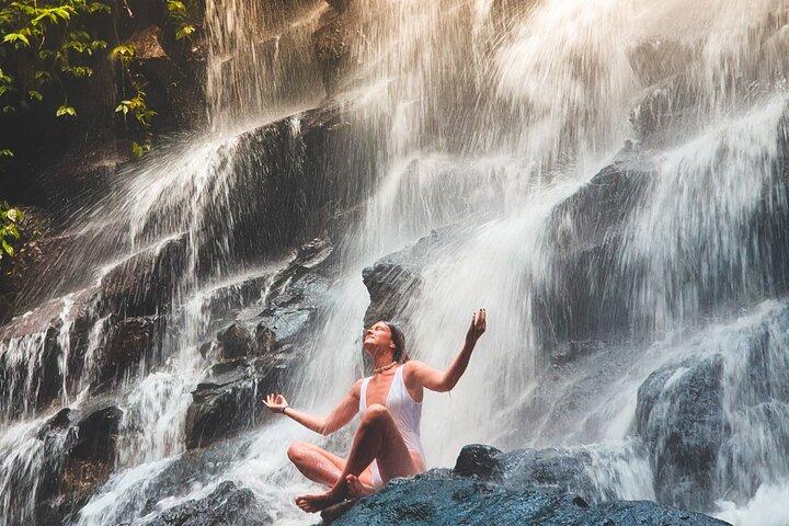3 tours et déjeuners aux cascades d'Ubud surplombant le mont Batur