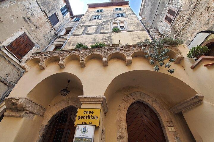 Best of Terracina Art and Food Walking Tour mit lokalem Guide