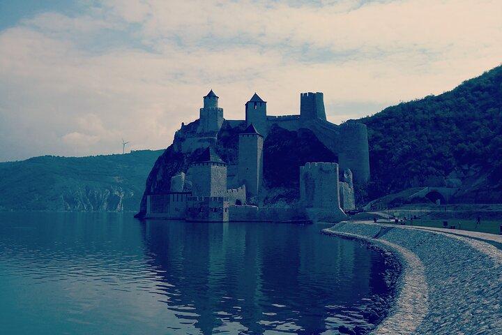 Iron Gates Tour (Fortaleza de Golubac, Lepenski Vir, Captain's Misha Hill)