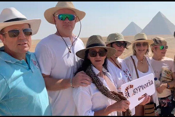 Visite privée d'une journée complète des pyramides de Gizeh, du Sphinx, de Memphis et de Sakkara