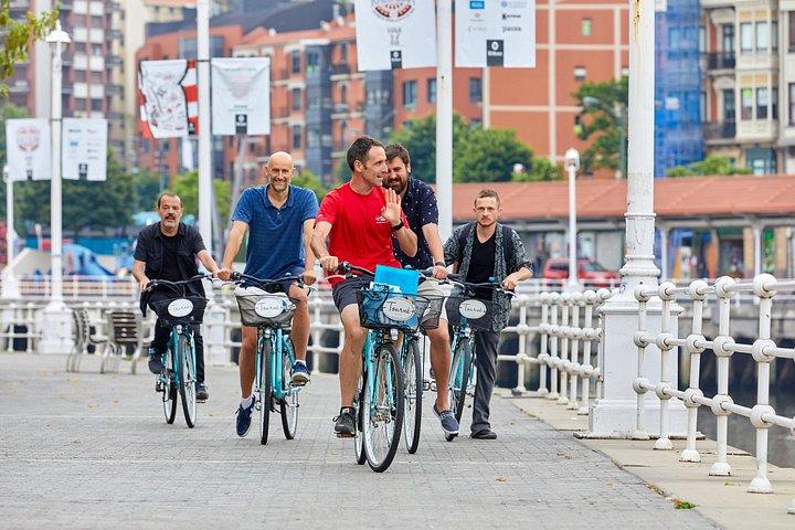 ビルバオハイライト3時間Eバイクツアー：少人数またはプライベートツアー
