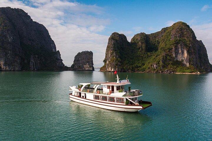 Halong Bay Cruise - Day Tours