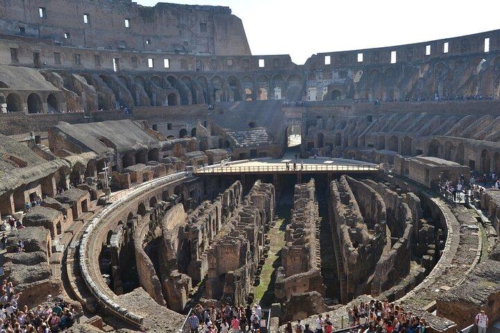 Rom Colosseum Tour mit römischen Foren und anderen berühmten Sehenswürdigkeiten, die man gesehen haben muss