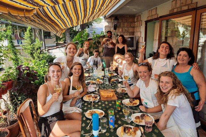 Corso di cucina privata di Cattaro con pranzo e visita guidata della città vecchia