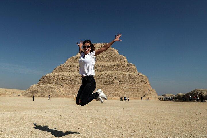 Visite guidée privée des pyramides de Gizeh, du Sphinx et de Saqqarah + déjeuner