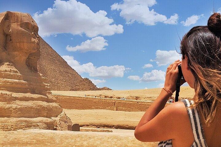 Visite guidée privée des pyramides de Gizeh, du Sphinx et de Saqqarah + déjeuner