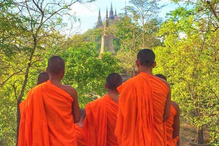 Oudong Mountain & Phnom Baset Private Tours fra Phnom Penh