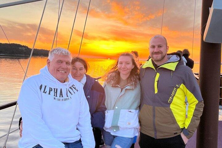 Observação de golfinhos e passeio de barco com bebidas e jantar opcional