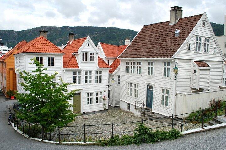 Essential Bergen: 2-Hour Private Guided Walking Tour