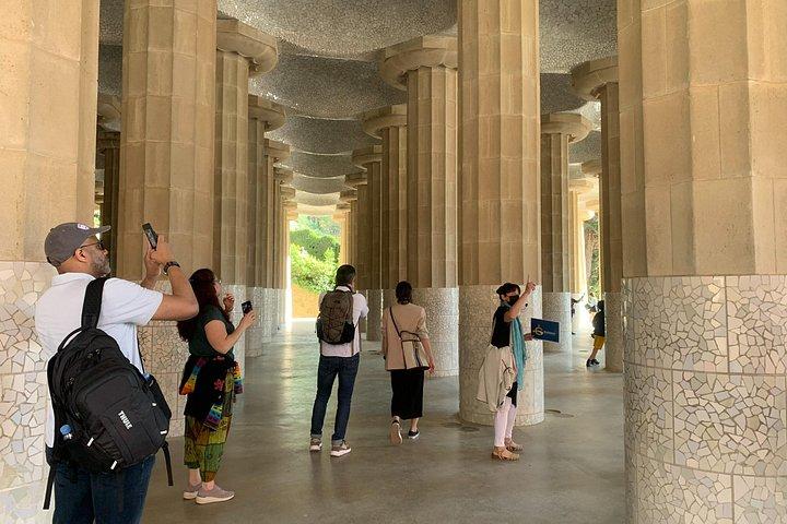 グエル公園バルセロナ優先入場ツアー
