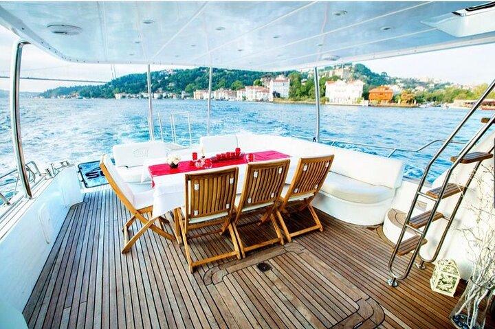 Luxury Boat Tour in Bosphorus with Hotel Transfers