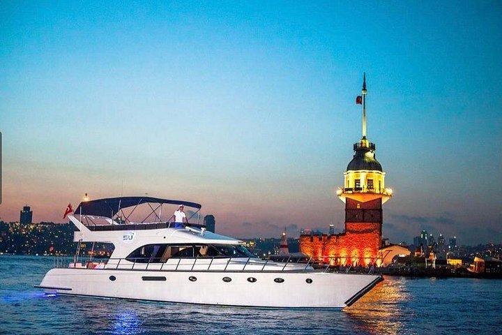 Luxury Boat Tour in Bosphorus with Hotel Transfers
